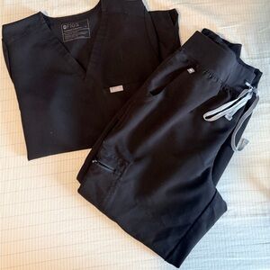 Figs Black Scrubs